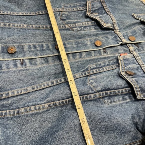 Vintage Levi Jean Jacket - Picture 8 of 9